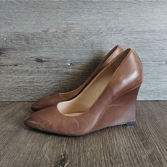Clarks "Azizi Isis" Narrative Collection Taupe Leather Wedge Pump Women's Size 6 - Picture 1 of 10